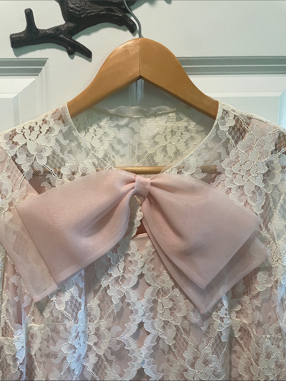 Vintage 60s Women's Long Sleeve Lace Dress with Pink Bow and Pink Mod Underdress - Picture 3 of 6